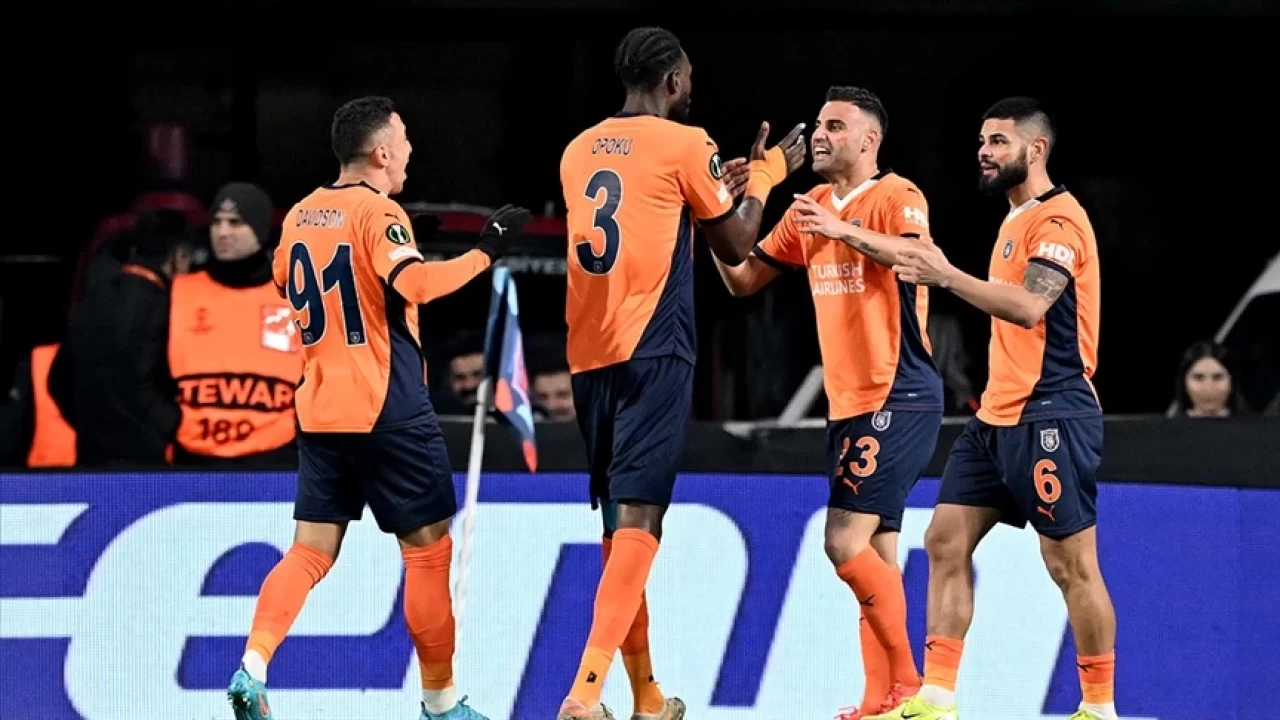 Başakşehir play-off için sahaya çıkıyor