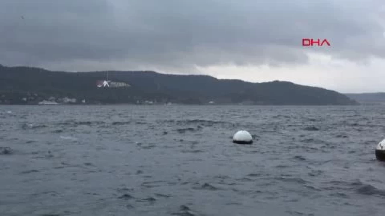 Çanakkale Boğazı gemilere kapatıldı: Hava şartları deniz ulaşımını durdurdu