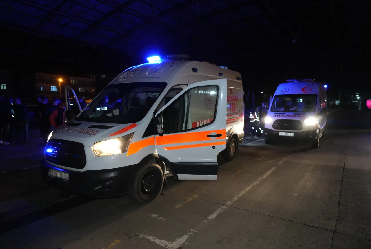 Çakmak dolum tüpü bomba gibi patladı: 3 yaralı