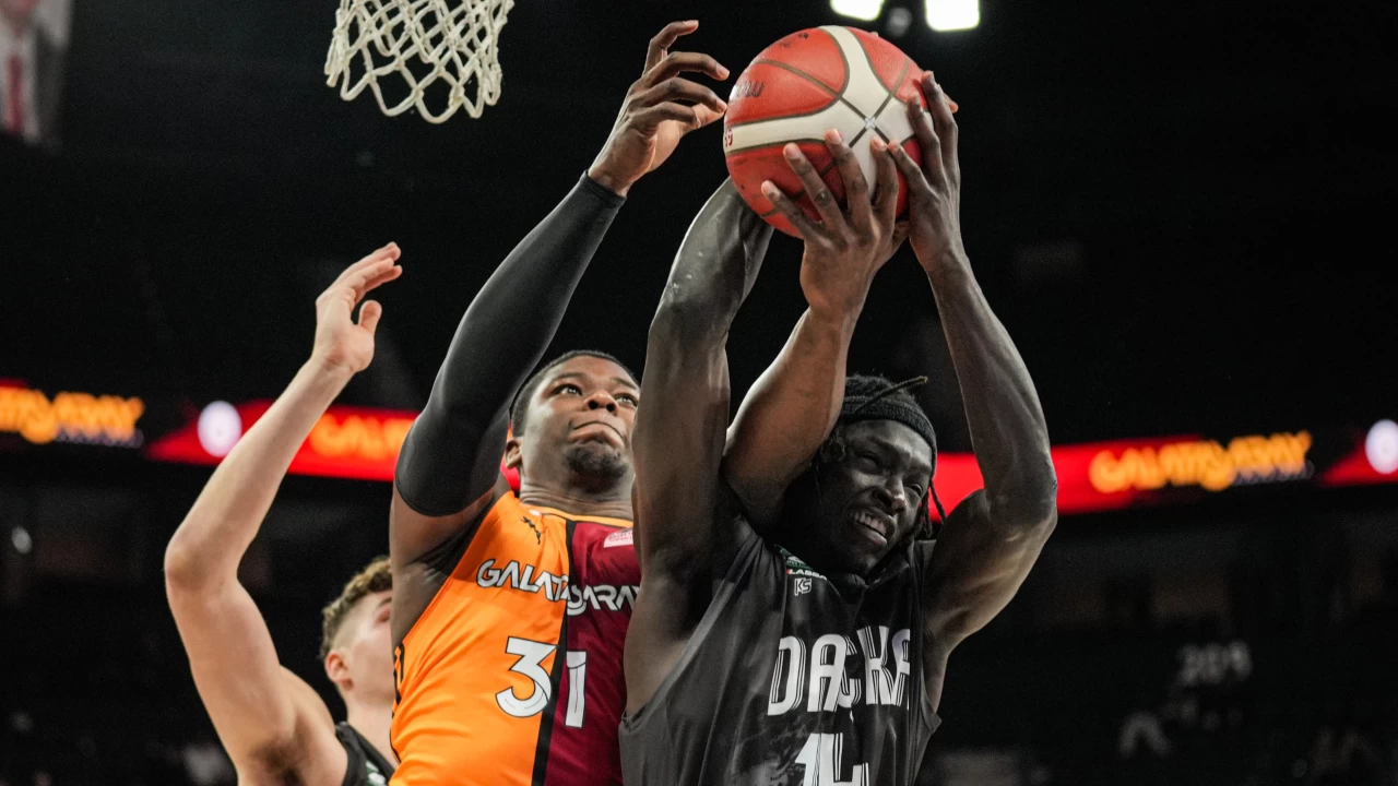 Galatasaray Basketbol, Darüşşafa karşısında faklı kazandı