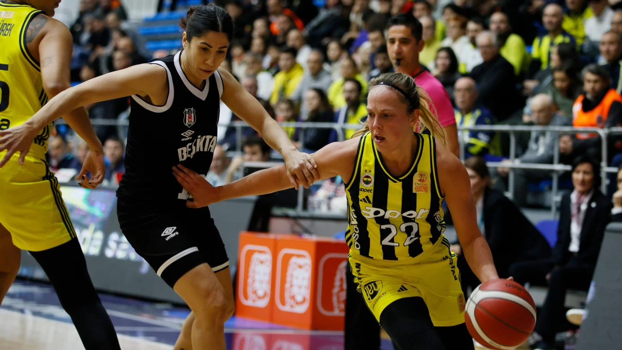 Fenerbahçe, Kadınlar Basketbol Süper Ligi'nde derbide Beşiktaş'ı mağlup etti