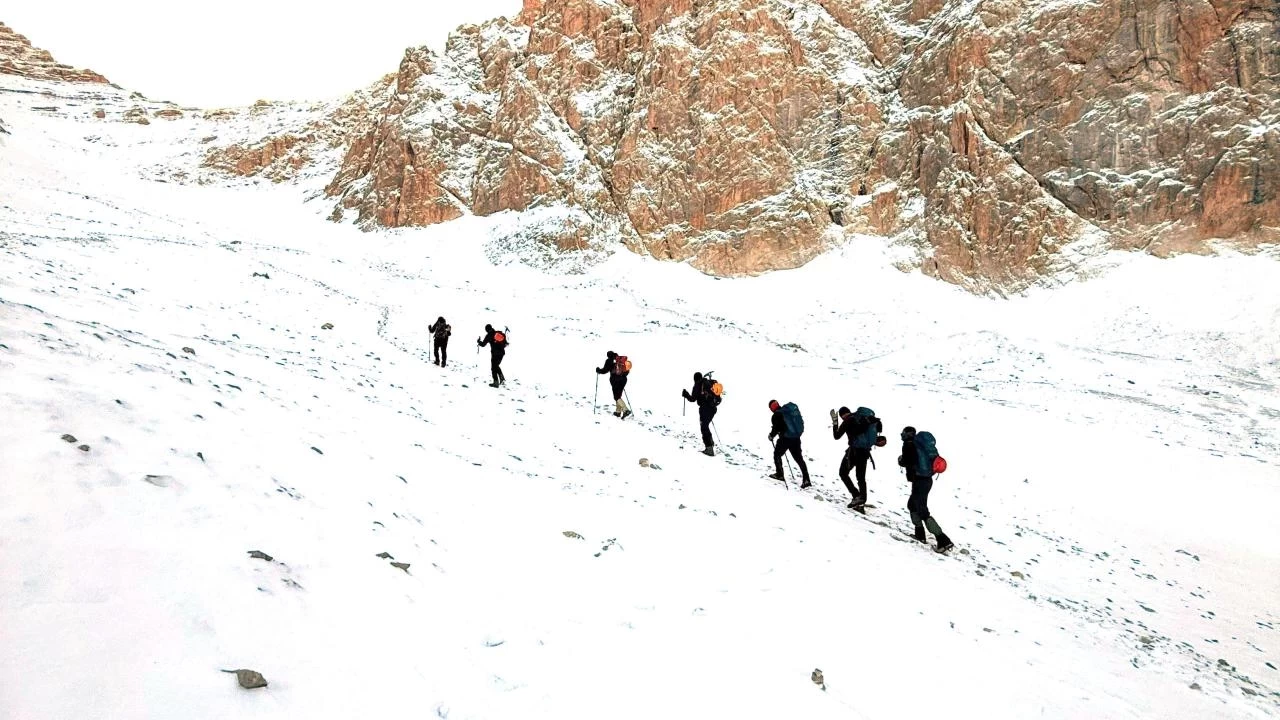 İtalya'da kaybolan 2 dağcının cesedine 5 gün sonra ulaşıldı