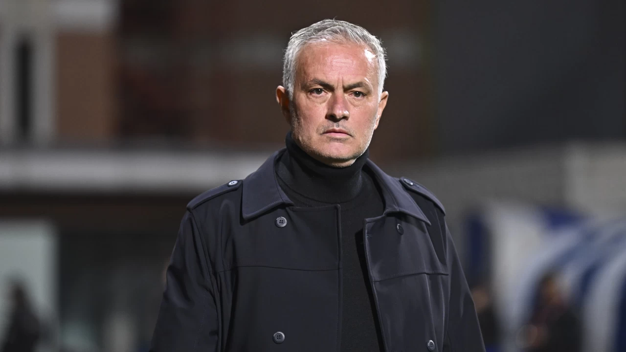 Fenerbahçe, teknik direktör Jose Mourinho’nun sağlık durumuyla ilgili bilgilendirme yaptı