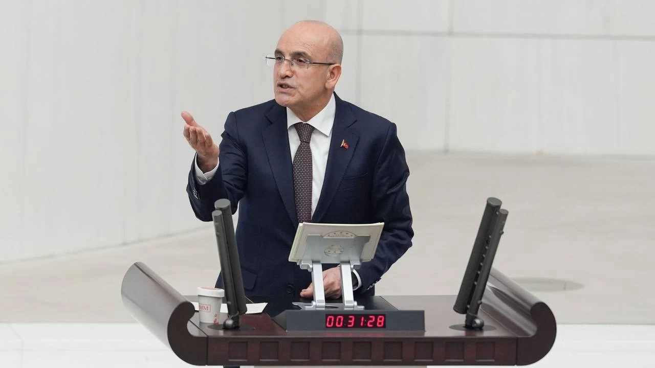 Bakan Şimşek: Asgari ücret enflasyonun üzerinde seyredecek