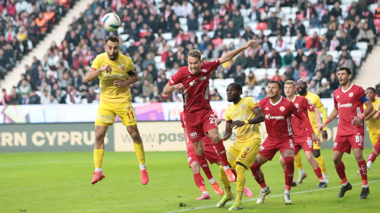 Süper Lig'de Alex de Souza'nın takımı Antalyaspor, Kayserispor'u evinde mağlup etti | Maç Sonucu Antalyaspor 2 Kayserispor 0