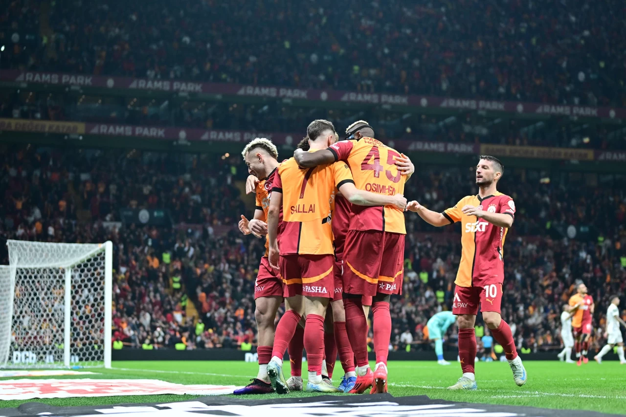 Galatasaray gollü maçta evinde Eyüpspor ile berabere kaldı | Galatasaray Eyüpspor maç özeti