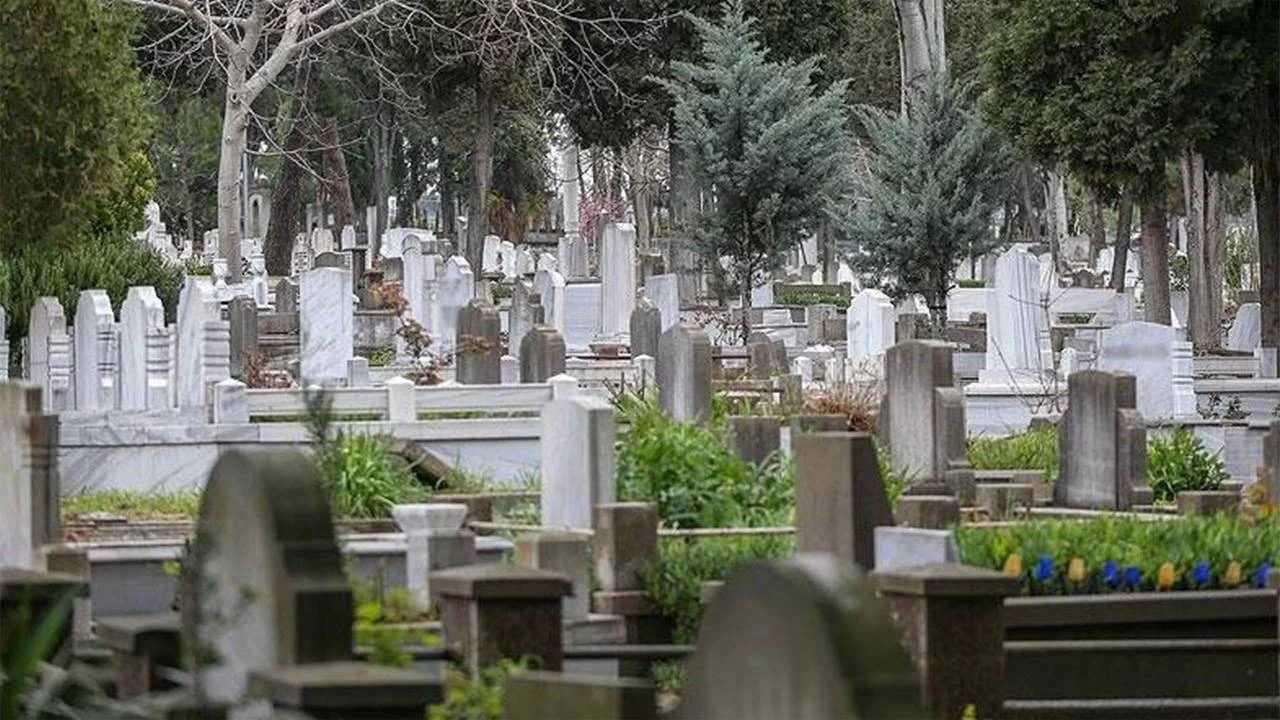 İstanbul’da mezar yeri ücretlerine zam geldi