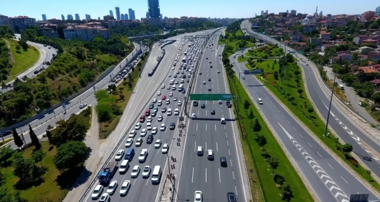 TEM Otoyolu'nda Kocaeli'nin Hereke geçişi, 1 Temmuz'a kadar trafiğe kapatılacak