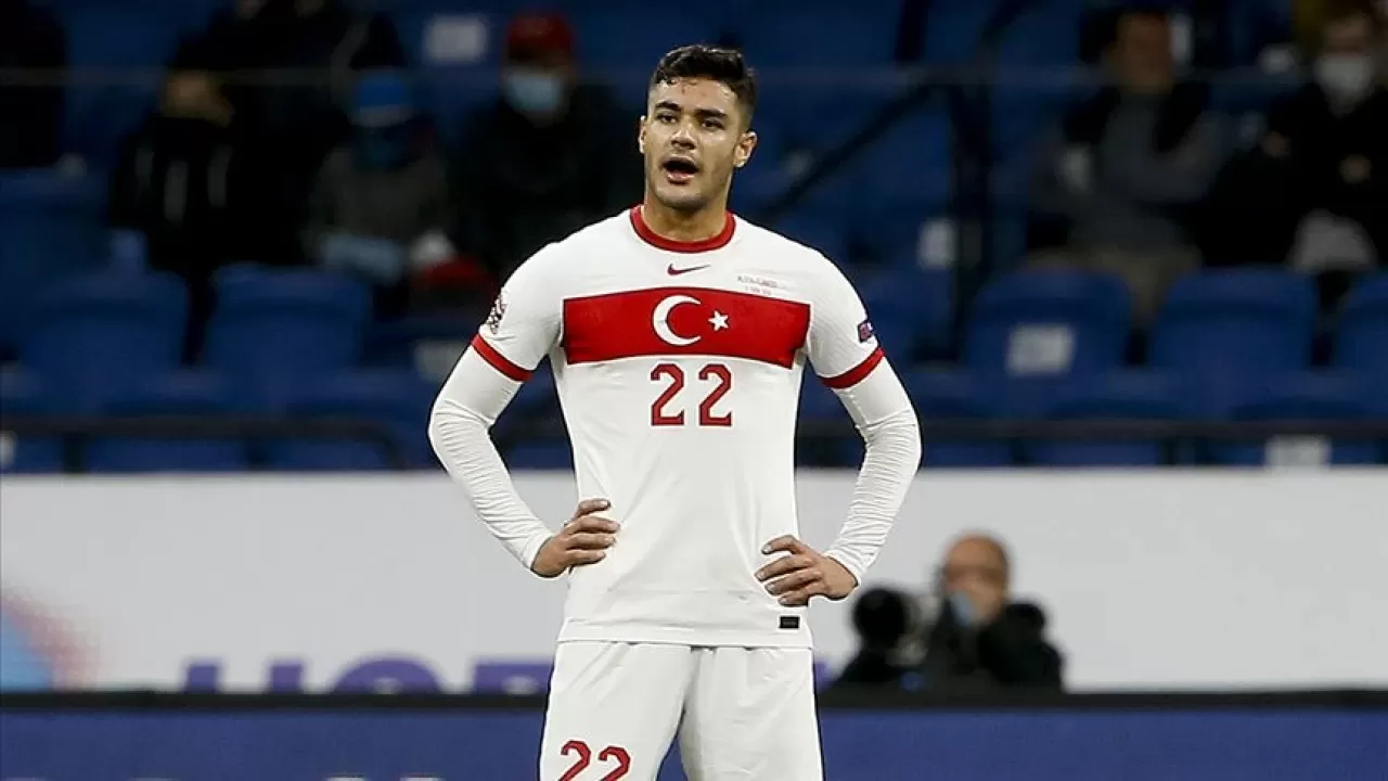 Ozan Kabak ameliyat oldu