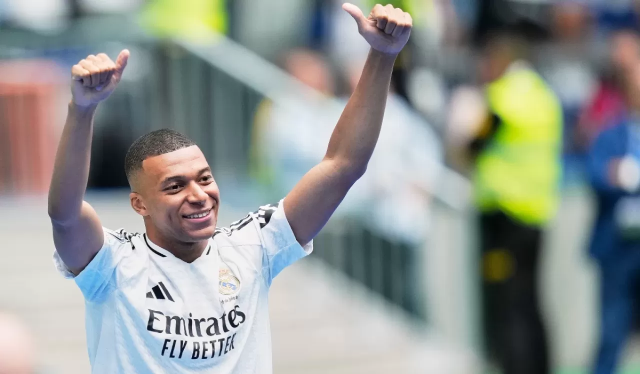 Kylian Mbappe resmen Real Madrid'de