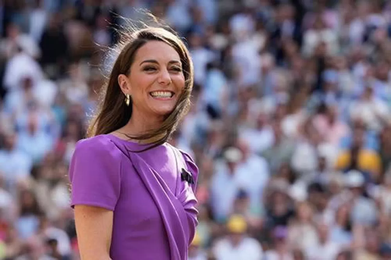 Kate Middleton uzun bir aradan sonra halkın karşısında!