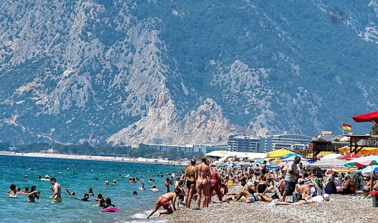 Antalya'da sıcaklıklar, kademeli olarak 8 derece düşecek