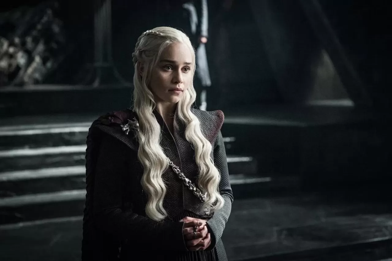 Game of Thrones yıldızı Emilia Clarke, "Criminal" dizisinin başrol oyuncusu oldu