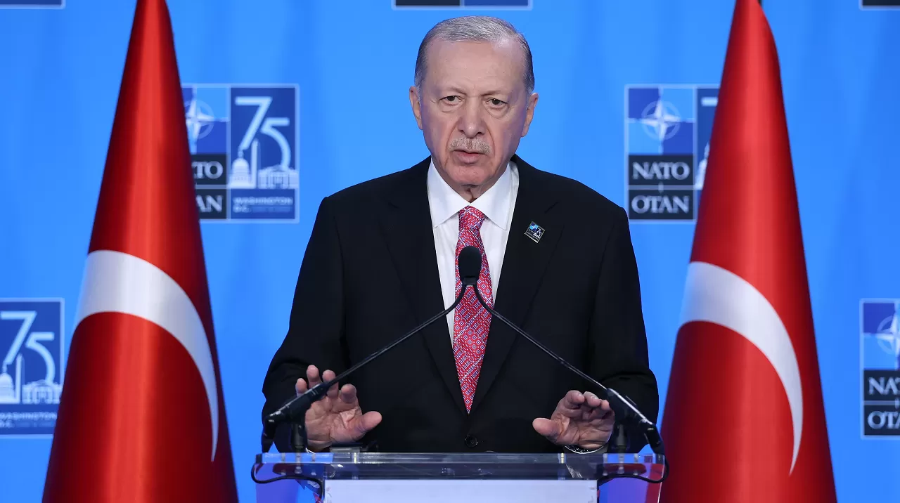 Cumhurbaşkanı Erdoğan'dan NATO Zirvesi'nde dünyaya net mesaj: Terör örgütleriyle ilişki kabul edilemez