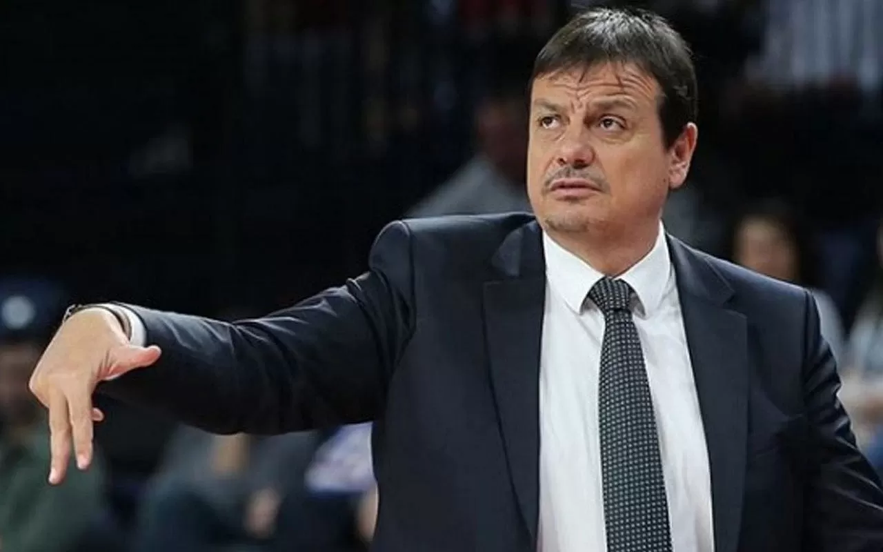 Ergin Ataman, Yunanistan'da yılın en iyi başantrenörü seçildi