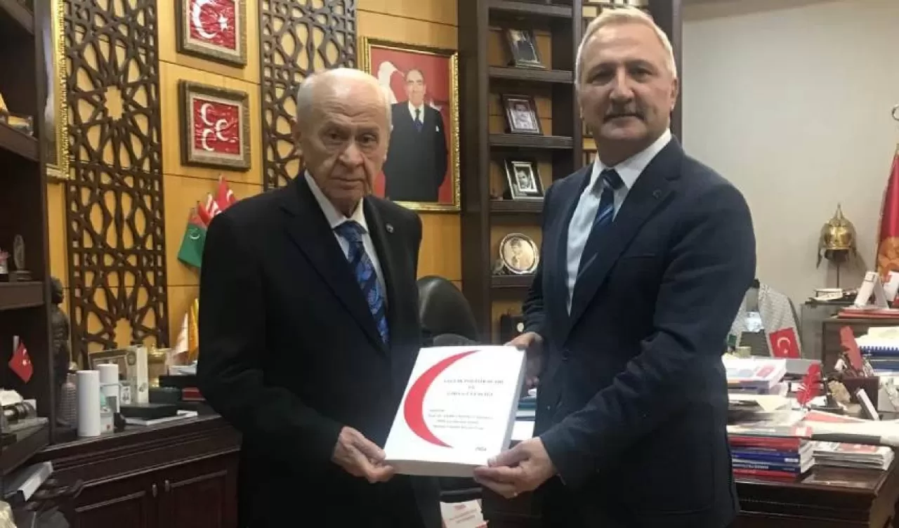 MHP Lideri Devlet Bahçeli'ye anlamlı ziyaret