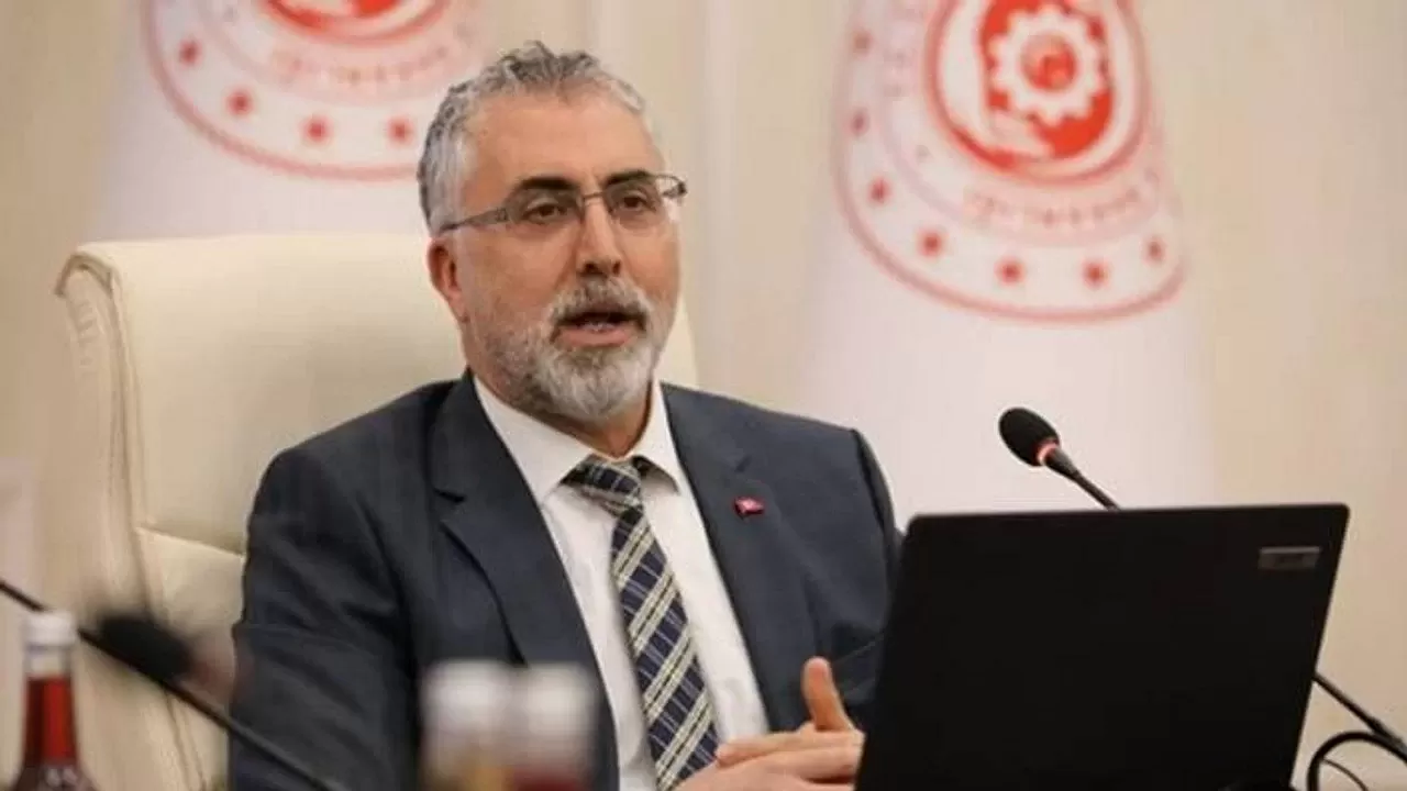 Bakan Işıkhan: Emeklilik ve sağlık harcamaları için sigorta primleri önemli rol oynuyor