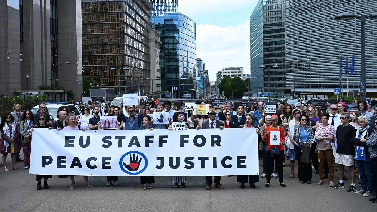 AB çalışanları sokaklara indi! AB!nin Gazze politikalarını protesto etti