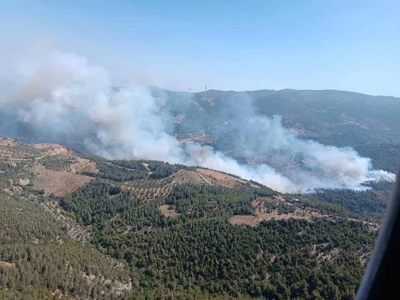 Hatay'daki orman yangınına havadan ve karadan müdahale!