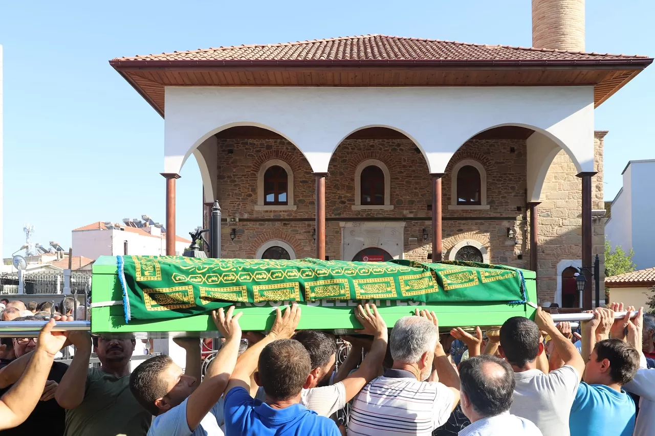 MHP'li Meclis üyesi Mustafa Latif Orhan toprağa verildi