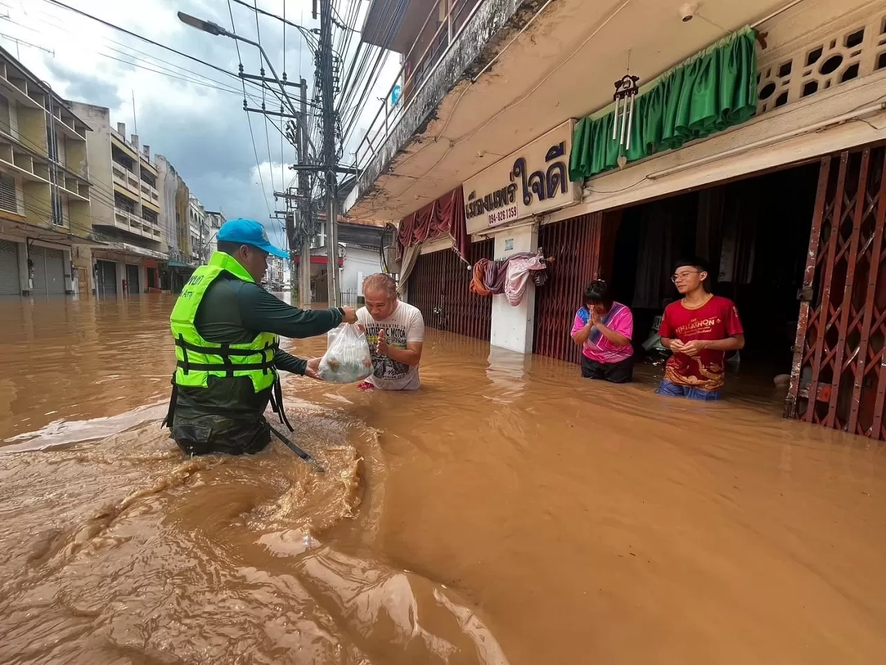 Phuket Adası'ndaki toprak kayması faciasında can kaybı yükseldi