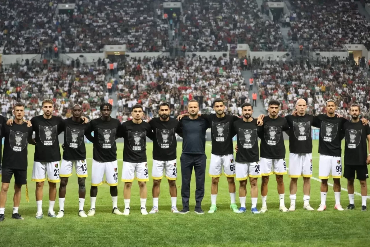 İstanbulspor, maç öncesi Gaffar Okkan'ı andı