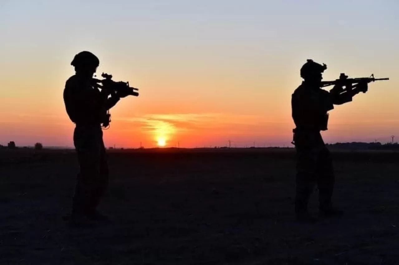 Irak'ın kuzeyindeki barınma alanlarından kaçan bir PKK'lı terörist teslim oldu