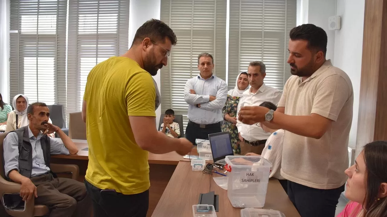 Şırnak'ta terör mağduru olan aileler evlerine kavuştu