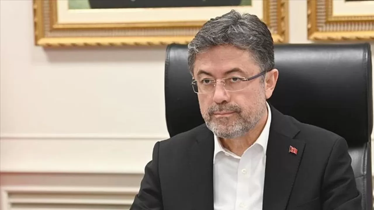 Bakan Yumaklı: "Yangınları kontrol altına almak için müdahalemiz aralıksız sürüyor"