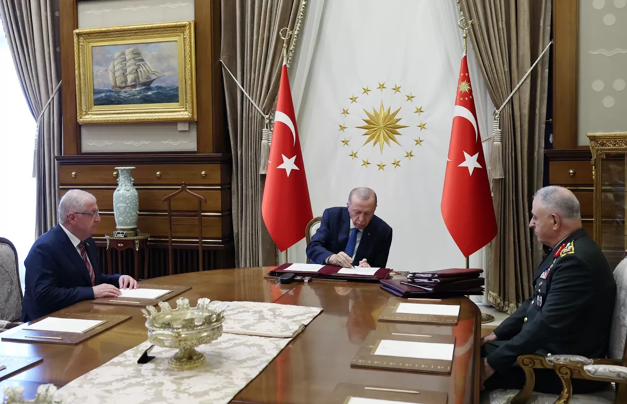 Cumhurbaşkanı Erdoğan, YAŞ kararlarını imzaladı