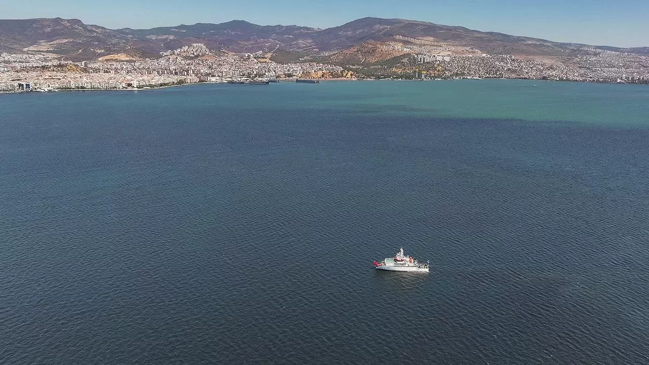 İzmir Körfezi'nde balık avlanması yasaklandı! Karara uymayan ceza yiyecek!