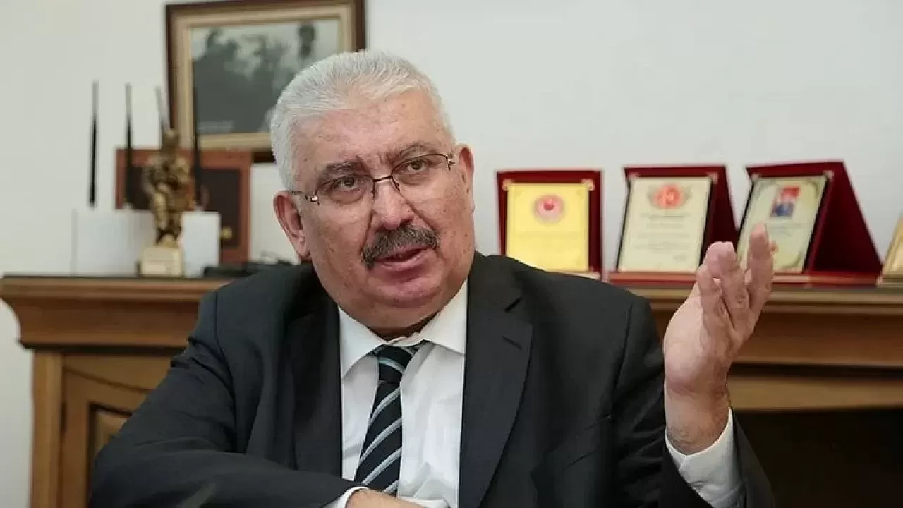 MHP’li Semih Yalçın’dan Özgür Özel’e tepki: “Aylak aylak sorular”