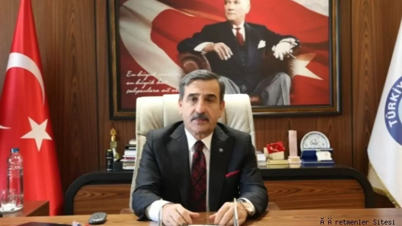 Kamu-Sen Başkanı Kahveci: Dünya sendikalar federasyonu Yunan sözcülüğünü bıraksın!