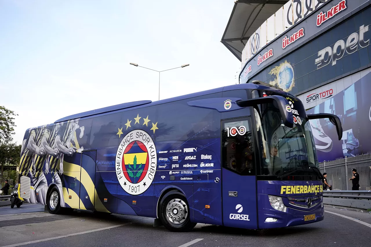 Fenerbahçe, derbi için stada geldi