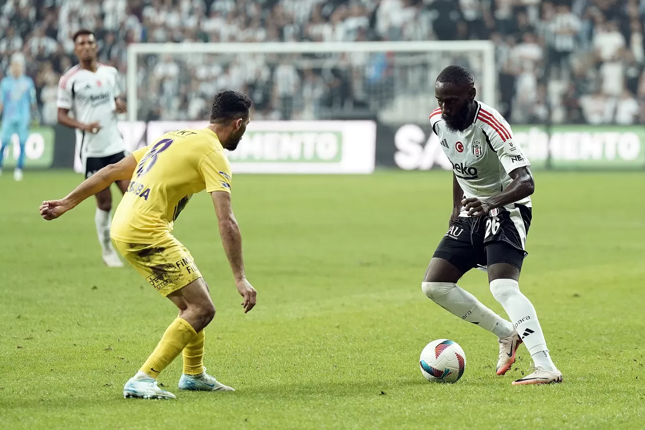 Beşiktaş’ta Masuaku cezalı duruma düştü