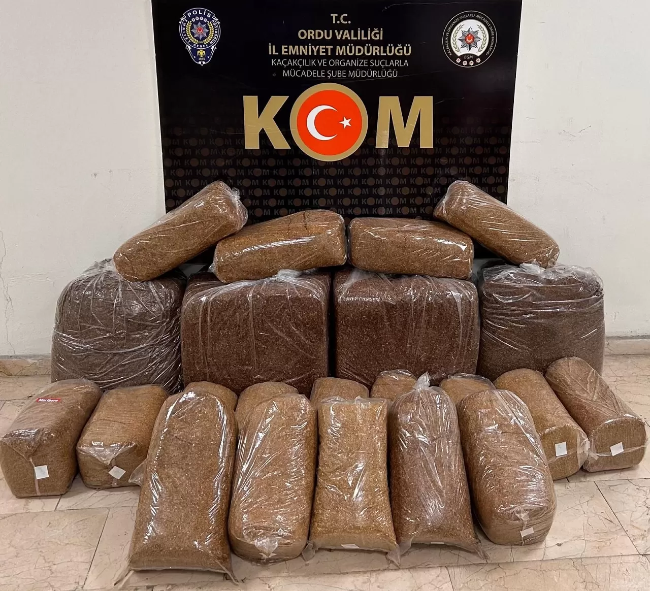 Ordu'da kaçak yollarla getirilen 180 kilogram tütün ele geçirildi