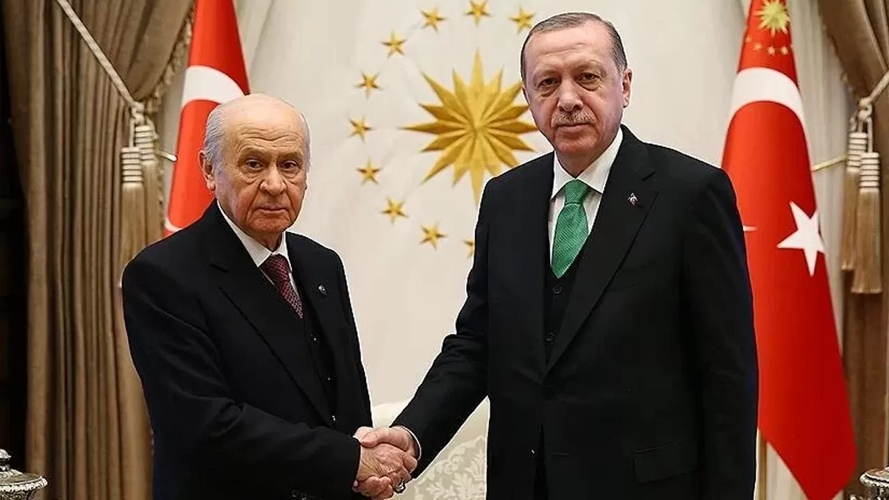 MHP lideri Bahçeli‘den Cumhurbaşkanı Erdoğan’a tebrik telefonu