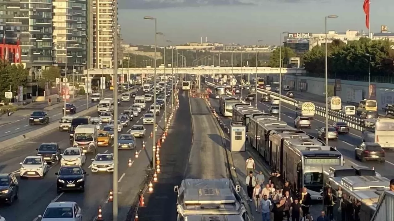 İstanbul'da yeni eğitim-öğretim yılı trafiği