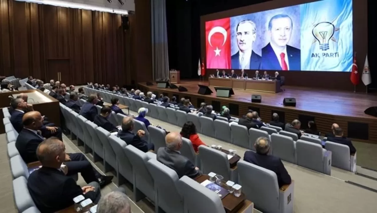 Cumhurbaşkanı Erdoğan kararı imzaladı, AK Parti'de kongre süreci başladı