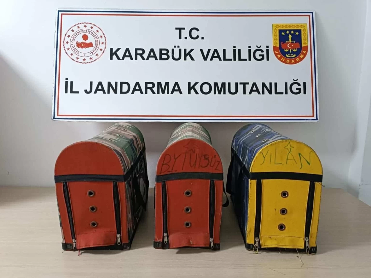 Karabük'te horoz dövüştürdükleri iddiasıyla 27 şüpheli yakalandı