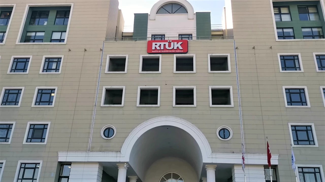 RTÜK, sunucu Kübra Par hakkında inceleme başlattı