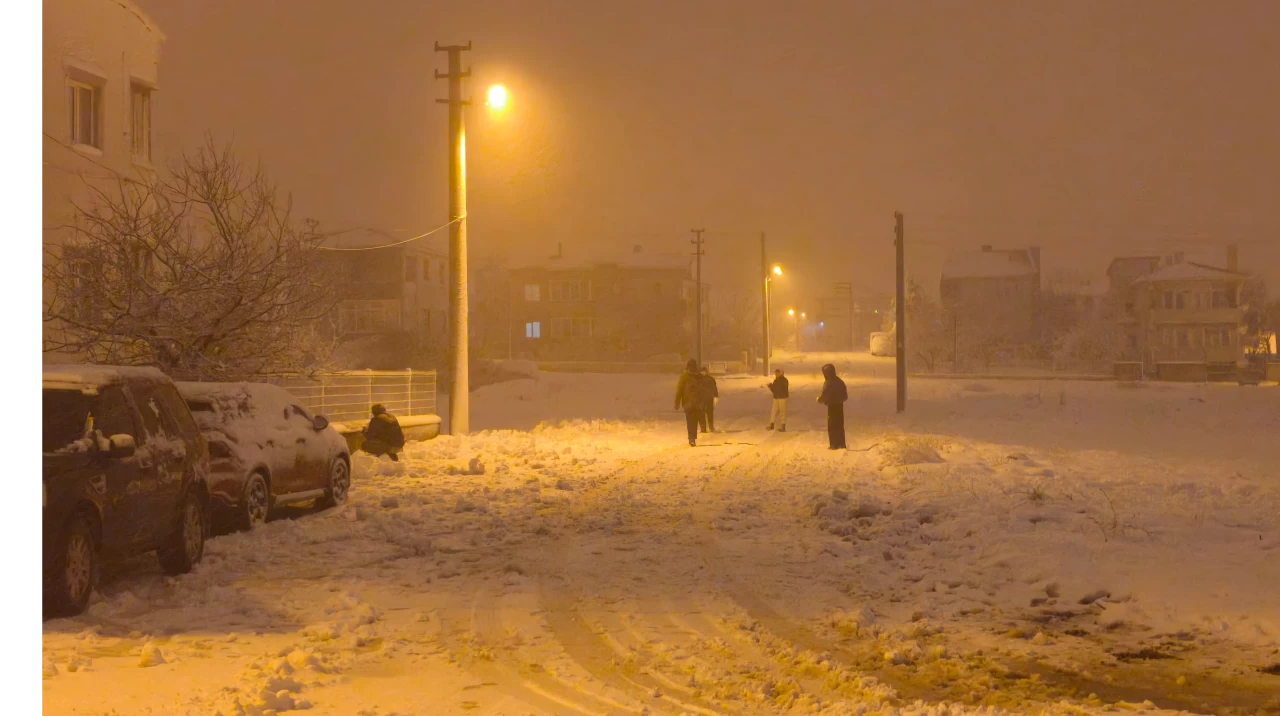 Meteoroloji uyarmıştı! Kar yağışı şiddetini artırdı