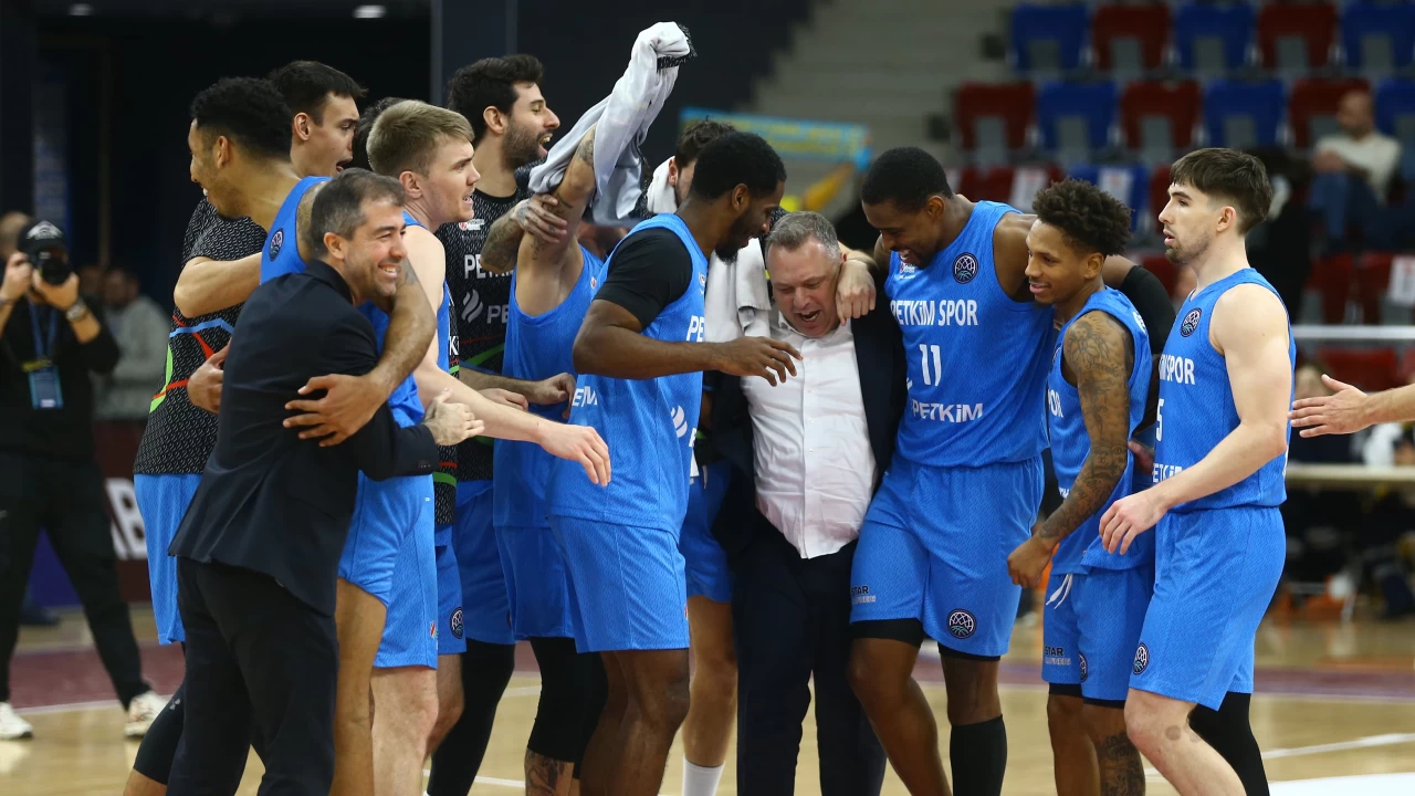 Aliağa Petkim, Bakü’de oynanan Şampiyonlar Ligi maçında Hapoel Netanel Holon'u 82-81 yenerek önemli bir zafer aldı