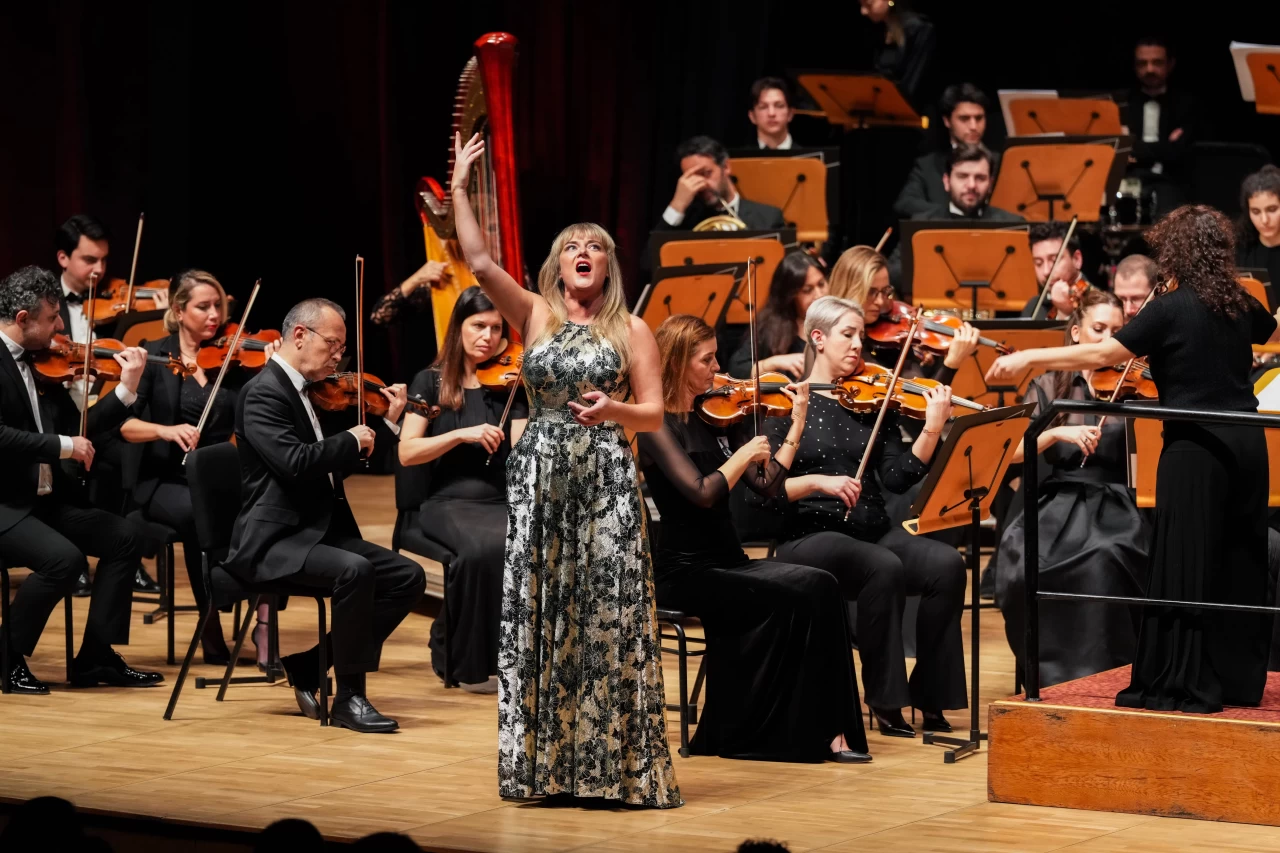 Ünlü soprano Sinéad Campbell Wallace Türkiye'de ilk kez konser verdi