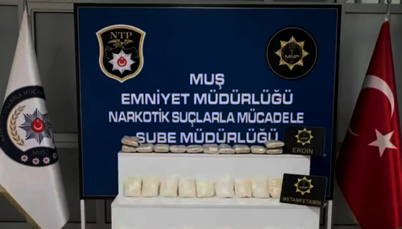 Muş'ta uyuşturucu operasyonunda 4 kişi tutuklandı: 10 kilo 300 gram sentetik uyuşturucu ele geçirildi