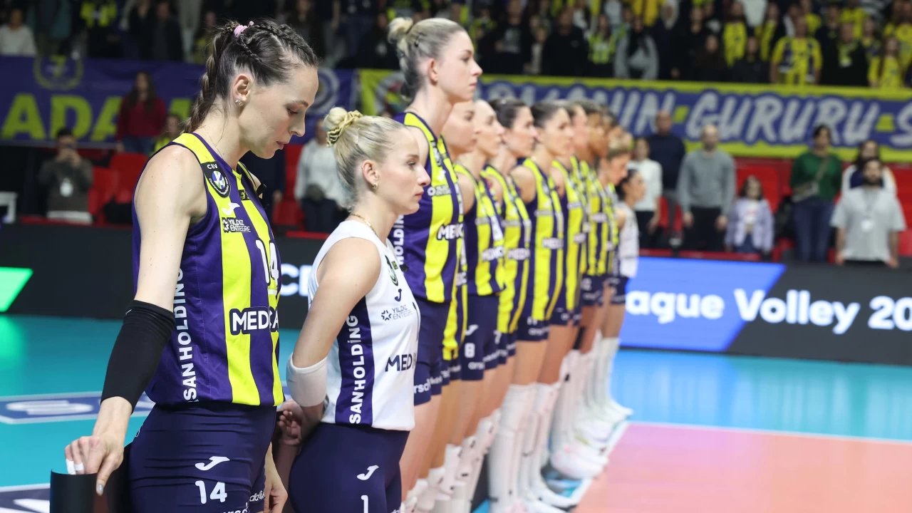 Namağlup lider Fenerbahçe Kadın Voleybol Takımı, Neptunes'i rahat geçti CEV Şampiyonlar Ligi'nde çeyrek finale yükseldi