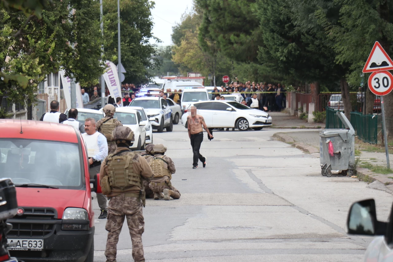 Eski polis sevgilisini bıçakladı: Özel harekat operasyonuyla yakalandı