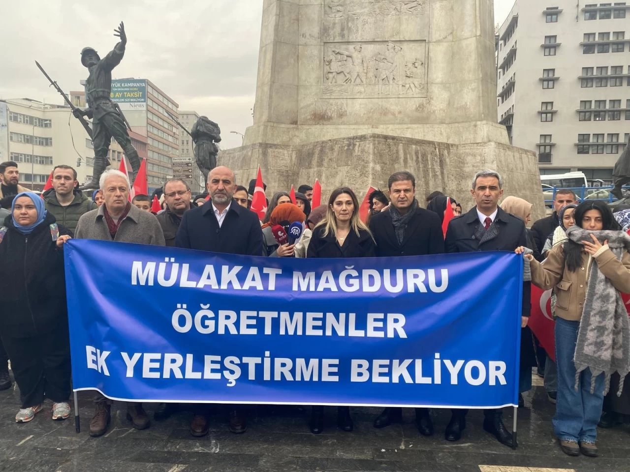 Türk Eğitim Sen'den mülakat mağduru öğretmenlere destek