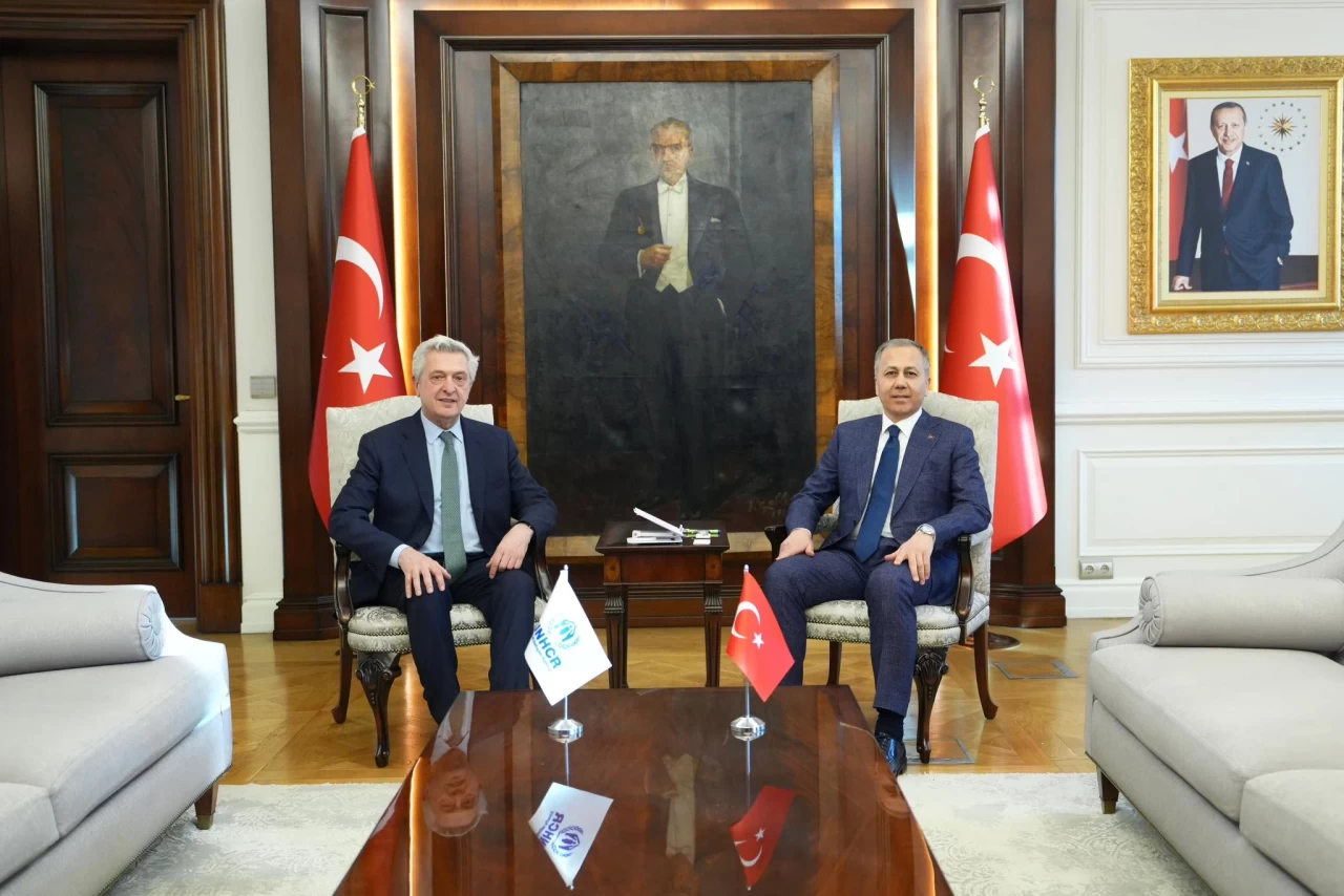 İçişleri Bakanı Yerlikaya, BM Mülteciler Yüksek Komiseri Grandi ile görüştü