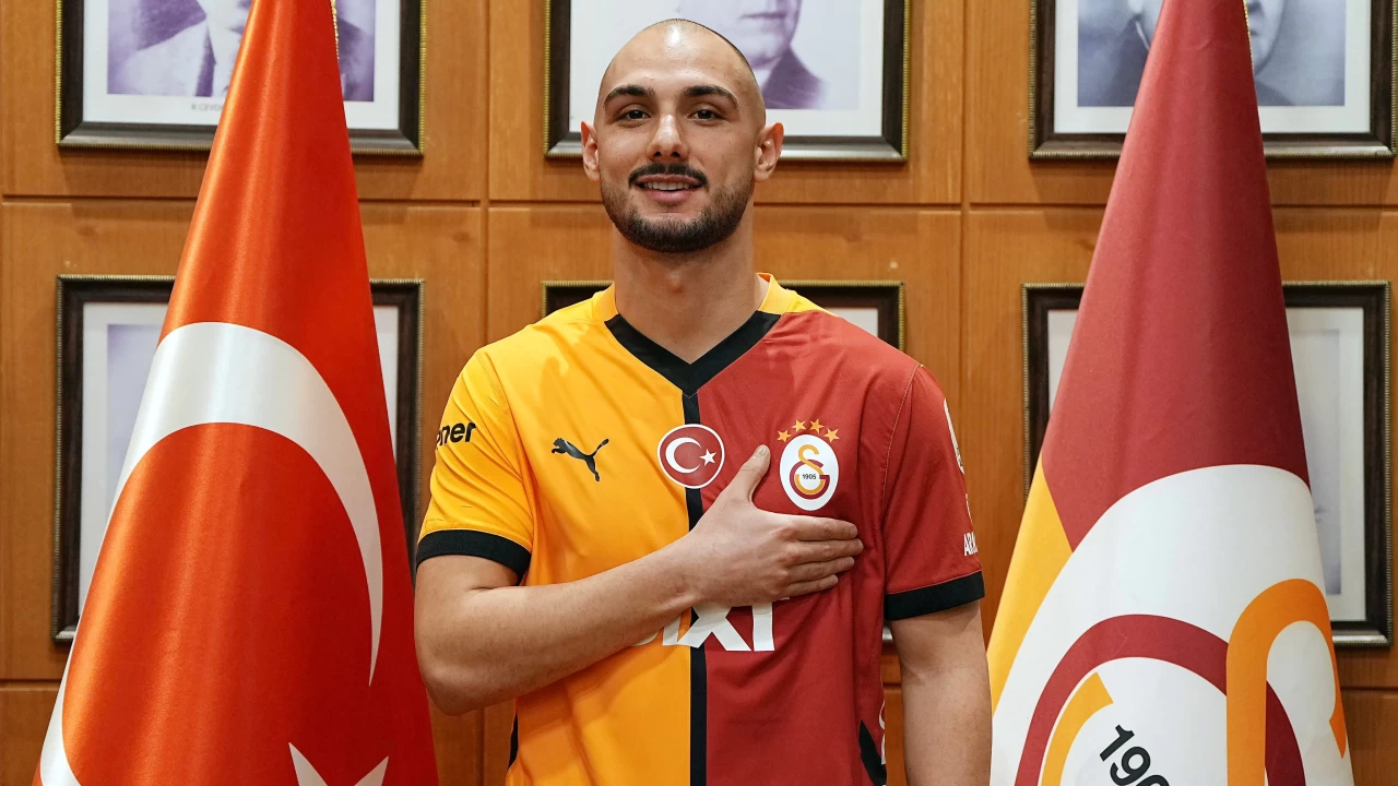 Galatasaray transferi resmen açıkladı! Ahmed Kutucu imzayı attı, formayı giydi